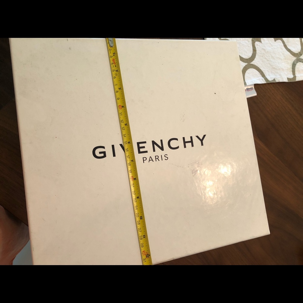 Givenchy Empty - image 3